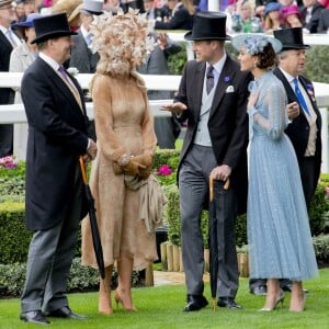 Kate Middleton, duchesse de Cambridge (robe Elie Saab), le prince William, duc de Cambridge, le roi Willem-Alexander des Pays-Bas, la reine Maxima des Pays-Bas au Royal Ascot le 18 juin 2019.