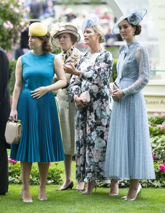 Kate Middleton, duchesse de Cambridge (en robe Elie Saab), avec la princesse Eugenie d'York, la princesse Anne et Zara Phillips (Zara Tindall) au Royal Ascot le 18 juin 2019.