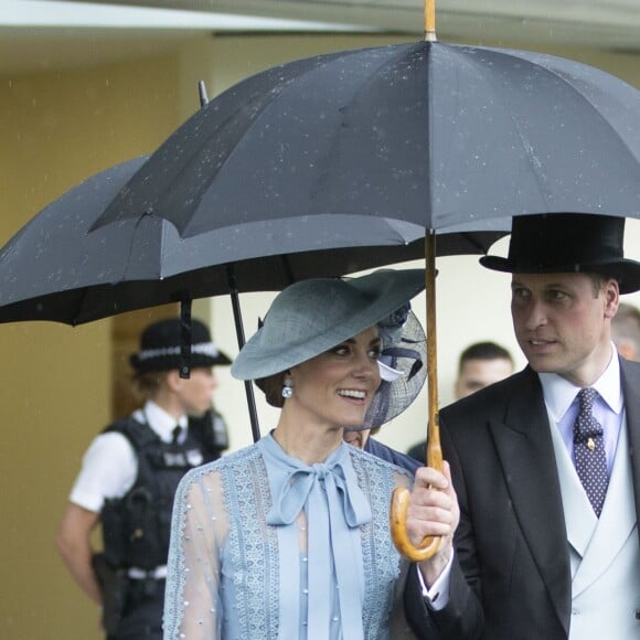 Kate Middleton, duchesse de Cambridge (en robe Elie Saab), et le prince William au Royal Ascot le 18 juin 2019.