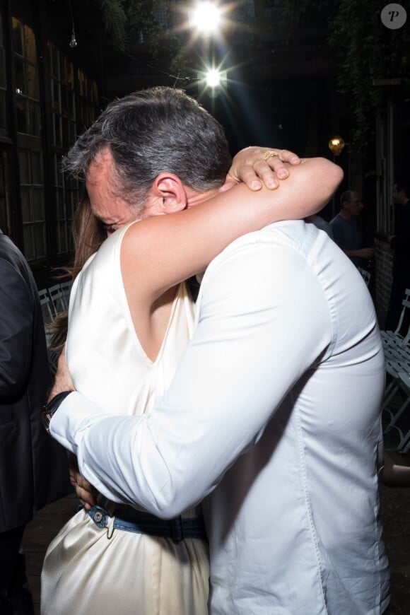 Pauline Ducruet très émue dans les bras de son père Daniel Ducruet, lui aussi très ému, lors du défilé de la première collection de sa marque de vêtements Alter Designs, printemps-été 2020, à La Cartonnerie à Paris le 18 juin 2019. © Cyril Moreau/Bestimage