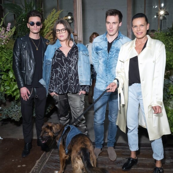 Camille Gottlieb, Louis Ducruet et la princesse Stéphanie de Monaco posant lors du défilé de la première collection de la marque de vêtements de Pauline Ducruet, Alter Designs, printemps-été 2020, à La Cartonnerie à Paris le 18 juin 2019. © Cyril Moreau/Bestimage