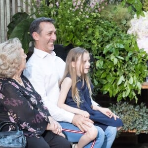 Daniel Ducret avec sa mère Maguy et sa fille Linoué Ducruet lors du défilé de la première collection de la marque de vêtements de Pauline Ducruet, Alter Designs, printemps-été 2020, à La Cartonnerie à Paris le 18 juin 2019. © Cyril Moreau/Bestimage