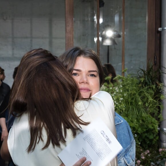 Pauline Ducruet et sa soeur Camille Gottlieb lors du défilé de la première collection de la marque de vêtements de Pauline Ducruet, Alter Designs, printemps-été 2020, à La Cartonnerie à Paris le 18 juin 2019. © Cyril Moreau/Bestimage