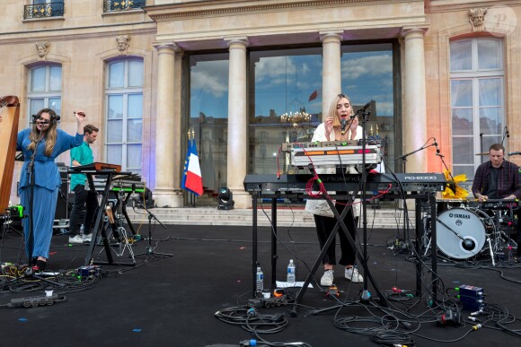 Le groupe Saint Sister avec Morgan MacIntyre et Gemma Doherty à la Fête de la Musique au Palais de l'Elysée. Paris, le 21 juin 2019. © Xavier Popy / Pool / Bestimage