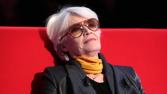 Françoise Hardy, éreintée par son cancer : "J'ai perdu l'audition d'une oreille"