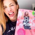 Ariane Brodier avec son livre "Rock Mama" en main, sur Instagram, le 24 juin 2019