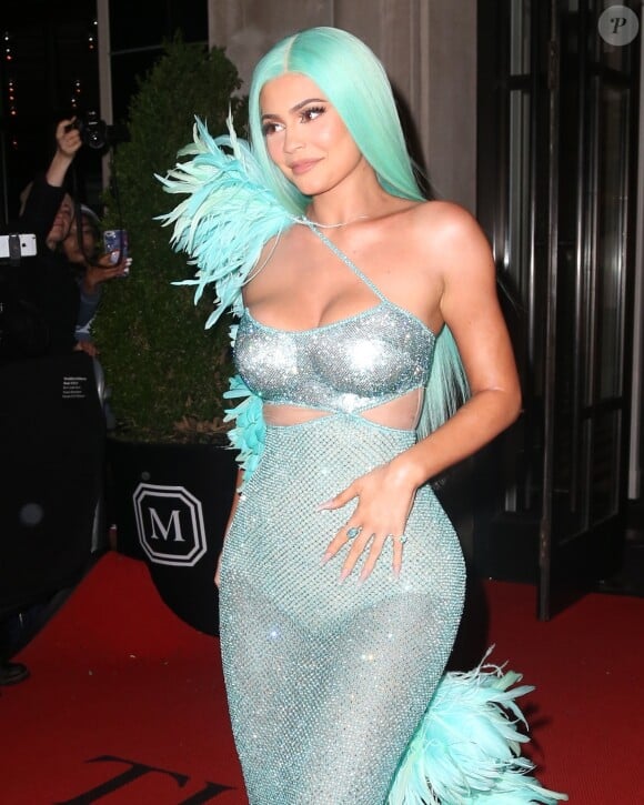 Kylie Jenner et son compagnon Travis Scott à la sortie du Mark Hotel pour se rendre à l'after party de la 71ème édition du MET Gala (Met Ball, Costume Institute Benefit) à New York, le 6 mai 2019. New York