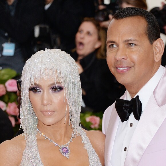 Jennifer Lopez et son fiancé Alex Rodriguez - Arrivées des people à la 71ème édition du MET Gala (Met Ball, Costume Institute Benefit) sur le thème "Camp: Notes on Fashion" au Metropolitan Museum of Art à New York, le 6 mai 2019