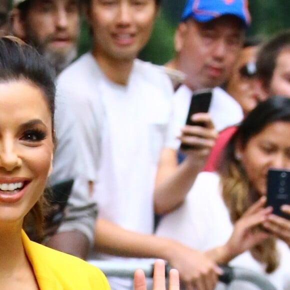 Eva Longoria à la sortie de l'émission "The View" dans l'Upper East Side à New York, le 17 juin 2019.  Actress Eva Longoria is leaving the TV show The View in The Upper West Side in New York, NY on June 17, 2019.17/06/2019 - New York