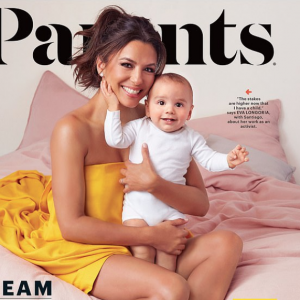 Eva Longoria pose avec son fils Santiago pour Parents Magazine.