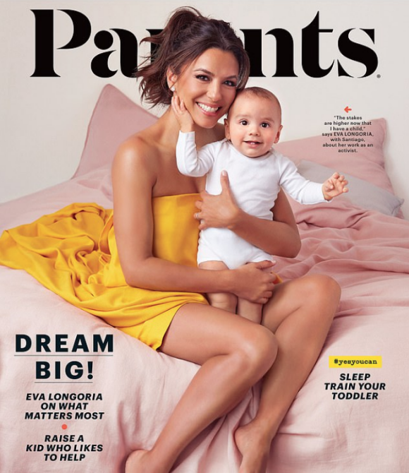 Eva Longoria pose avec son fils Santiago pour Parents Magazine.
