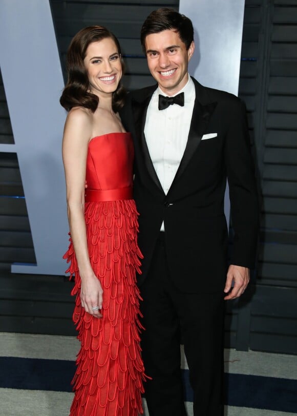 Allison Williams et son mari Ricky Van Veen à la soirée Vanity Fair Oscar au Wallis Annenberg Center à Beverly Hills, le 4 mars 2018.