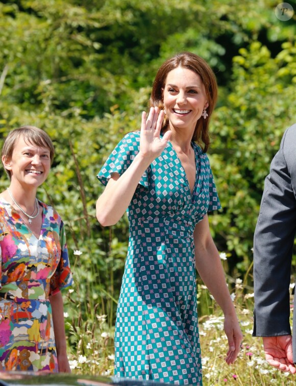 Catherine (Kate) Middleton, duchesse de Cambridge, invite les enfants du centre Anna Freud, de l'hôpital Evelina pour enfants, de Action for Children et de Place2Be à se joindre à elle pour un pique-nique suivi d'une chasse au trésor et une identification d'insectes. Dans le cadre de son programme pour inciter les familles et les communautés à passer du temps en plein air, le jardin RHS Back to Nature de la Duchesse de Cambridge sera transféré au festival RHS Garden Garden Festival. Londres, le 1er juillet 2019.