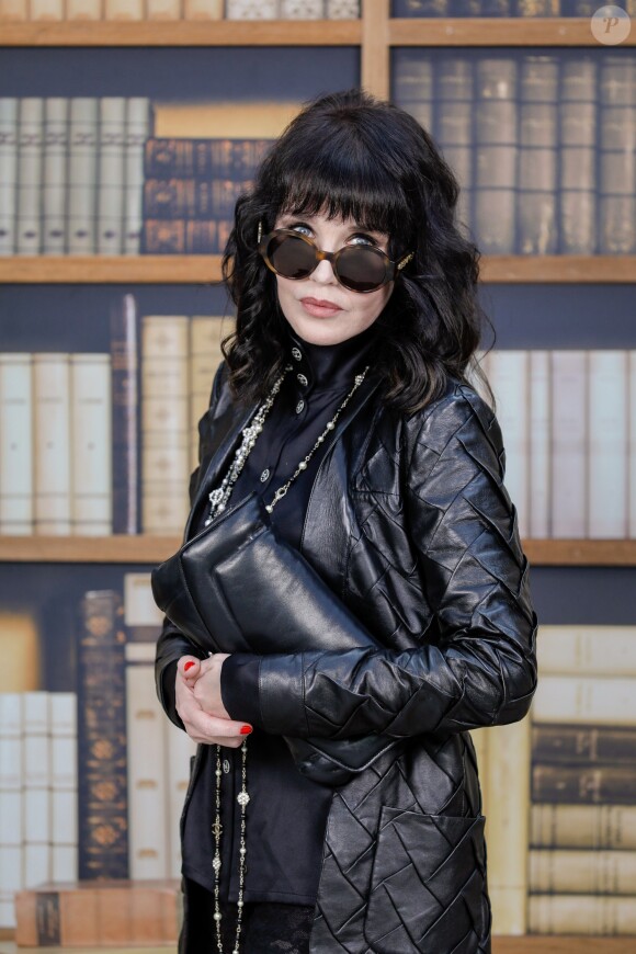 Isabelle Adjani assiste au 2ème défilé de mode Haute-Couture automne-hiver 2019/2020 "Chanel" à Paris. Le 2 juillet 2019 © Olivier Borde / Bestimage