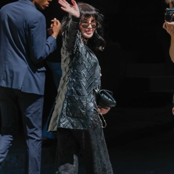 Isabelle Adjani arrive au Grand Palais pour le 2ème défilé de mode Haute-Couture 2019/2020 "Chanel" à Paris. Le 2 juillet 2019 © Veeren Ramsamy-Christophe Clovis / Bestimage