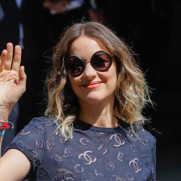 Marion Cotillard arrive au Grand Palais pour le 2ème défilé de mode Haute-Couture 2019/2020 "Chanel" à Paris. Le 2 juillet 2019 © Veeren Ramsamy-Christophe Clovis / Bestimage