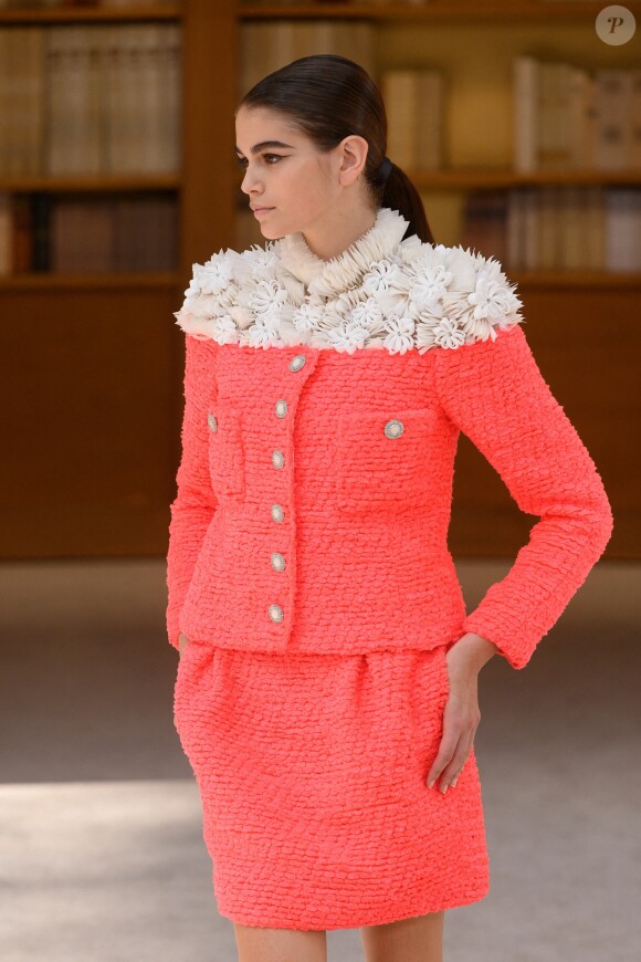 Kaia Gerber (fille de Cindy Crawford) participe au défilé de mode Haute-Couture 2019/2020 "Chanel" à Paris. Le 2 juillet 2019