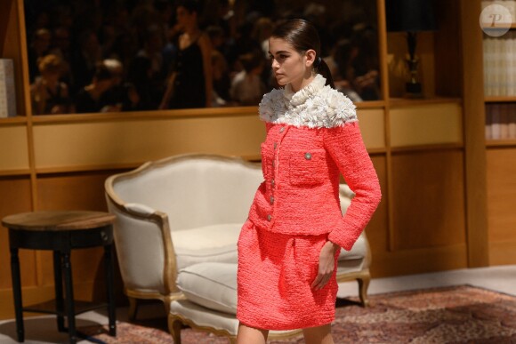Kaia Gerber (fille de Cindy Crawford) participe au défilé de mode Haute-Couture 2019/2020 "Chanel" à Paris. Le 2 juillet 2019