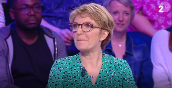 Nagui ému par une histoire de la candidate Cathy, dans "Tout le monde veut prendre sa place", le 2 juillet 2019, sur France 2