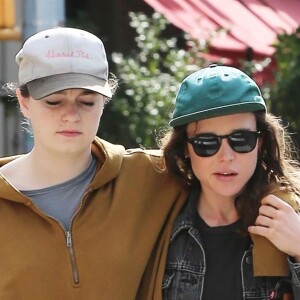 Mariage - Ellen Page et Emma Portner se sont mariées - Ellen Page et sa compagne Emma Portner quittent leur hôtel, The Bowery Hotel, à New York. Le 12 septembre 2017