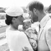 Meghan Markle, duchesse de Sussex, et le prince Harry avec leur fils Archie Mountbatten-Windsor le 6 juillet 2019 lors de son baptême au château de Windsor, photographiés par Chris Allerton devant la roseraie. ©Chris Allerton/SussexRoyal/PA Photos/Bestimage
