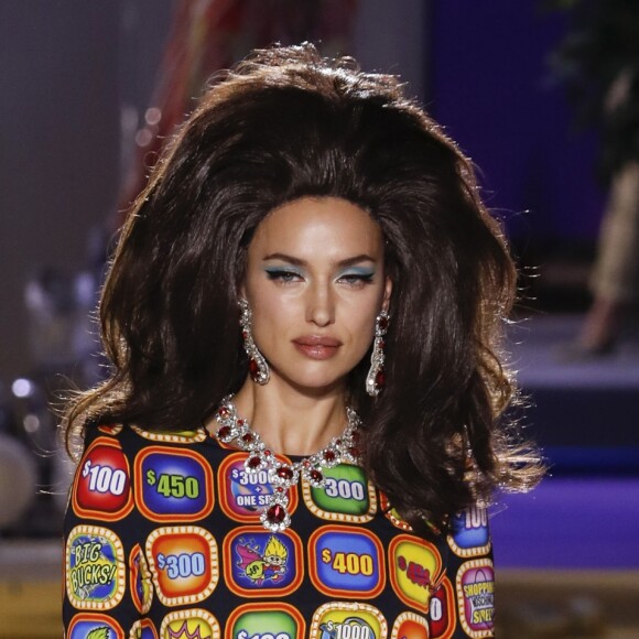 Irina Shayk - Défilé Moschino collection prêt-à-porter Automne-Hiver 2019/2020 lors de la Fashion Week de Milan, le 22 février 2019.
