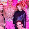 Exclusif - Cara Delevingne et sa compagne Ashley Benson posent avec les danseuses de la revue du Moulin Rouge à Paris, France, le 9 avril 2019. © Marc Ausset-Lacroix/Bestimage