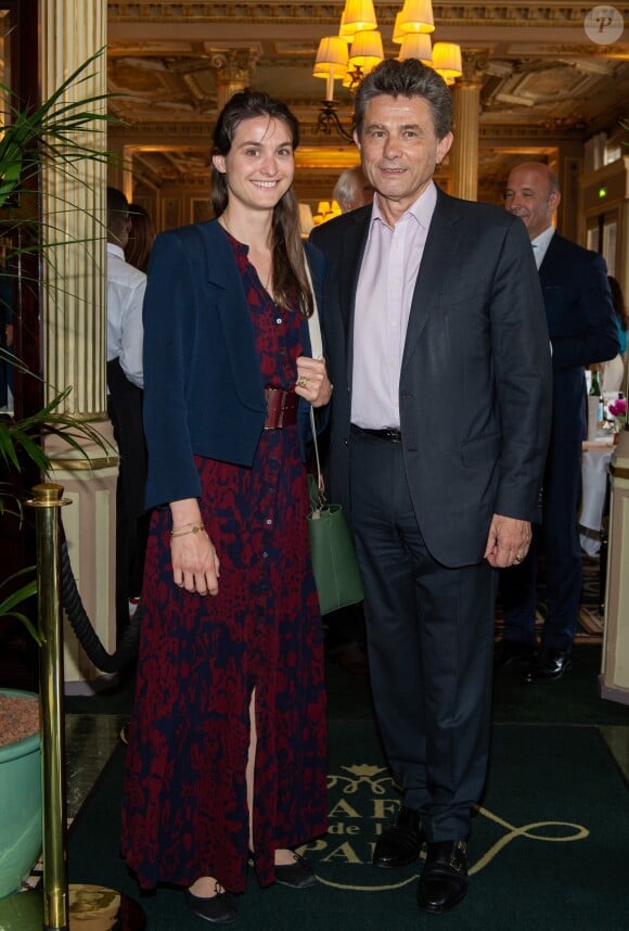 Exclusif - Le Comte Henri de Castries et sa fille Alix - 14ème édition du déjeuner "Pères et Filles" au Café de la Paix à Paris. Le 20 juin 2019. © Julio Piatti / Bestimage