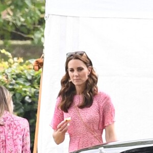 Meghan Markle et son fils Archie, 2 mois, au King Power Royal Charity Polo Day à Wokingham, dans le Berkshire, le 10 juillet 2019. Les princes Harry et William étaient le terrain, tandis que Kate Middleton s'occupait de ses trois enfants, George, Charlotte et Louis.