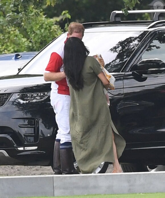 Meghan Markle et le prince Harry avec leur fils Archie au King Power Charity Polo Day à Wokingham, dans le Berkshire, le 10 juillet 2019.