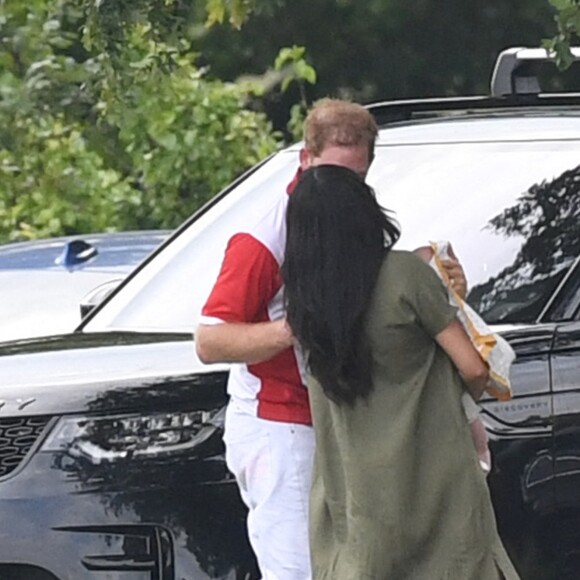 Meghan Markle et le prince Harry avec leur fils Archie au King Power Charity Polo Day à Wokingham, dans le Berkshire, le 10 juillet 2019.