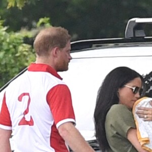 Meghan Markle et le prince Harry avec leur fils Archie au King Power Charity Polo Day à Wokingham, dans le Berkshire, le 10 juillet 2019.