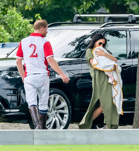 Le prince Harry, duc de Sussex, Meghan Markle, duchesse de Sussex et leur fils Archie Harrison Mountbatten-Windsor lors d'un match de polo de bienfaisance King Power Royal Charity Polo Day à Wokinghan, comté de Berkshire, Royaume Uni, le 10 juillet 2019.