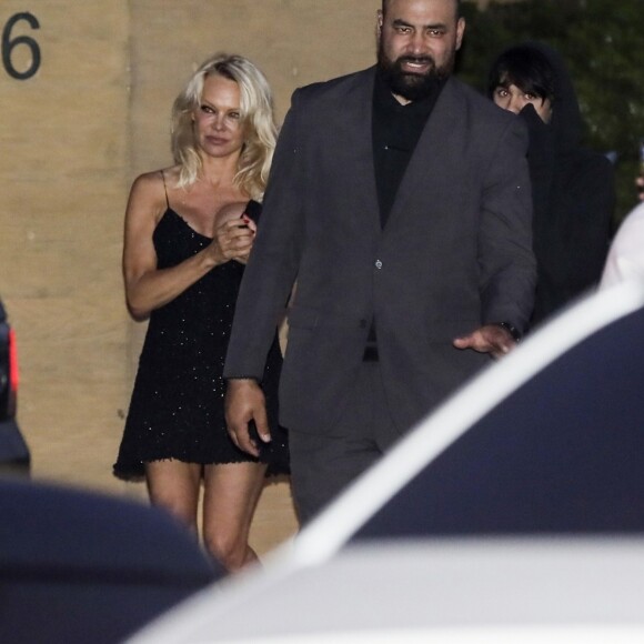 Exclusif - Pamela Anderson et son fils Dylan à la sortie du restaurant Nobu de Malibu le 27 juin 2019.