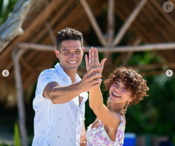 Sarah Hyland et son chéri Wells Adams se sont fiancés. (Juillet 2019)