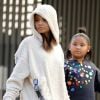 Exclusif - Christina Milian fait du shopping avec sa fille Violet dans les rues de Los Angeles, le 15 décembre 2018.