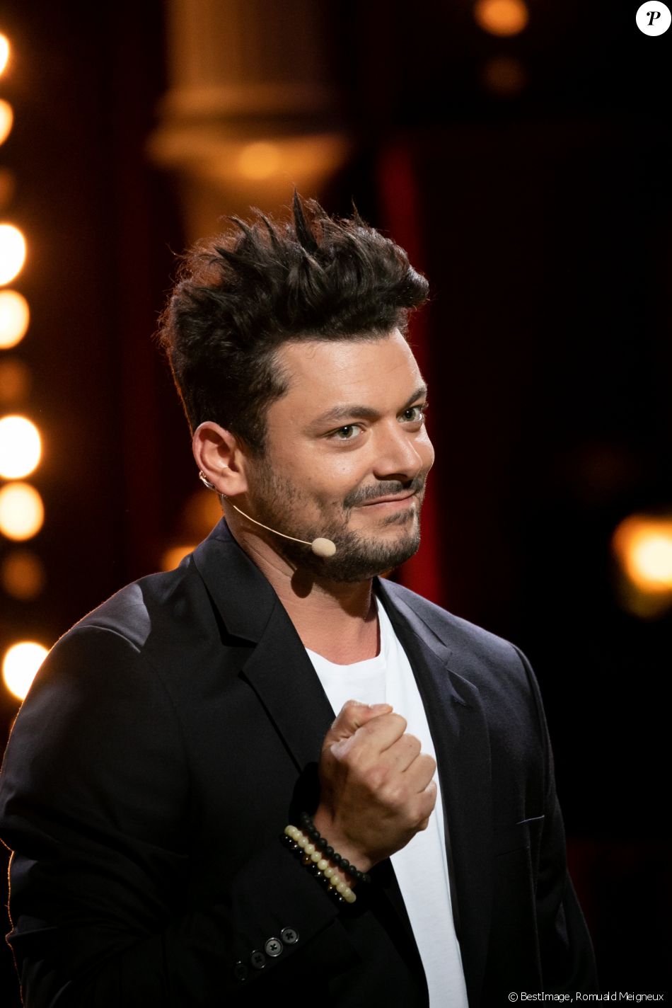 Kev Adams Tout En Muscles Saffiche Torse Nu Son Remède