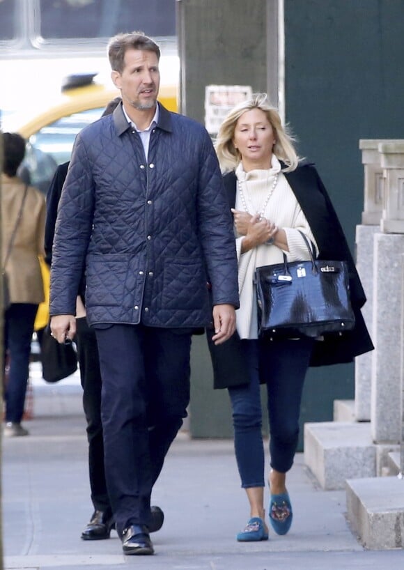 Exclusif - La princesse royale de Grèce Marie-Chantal Miller et son mari le prince de Grèce Paul (Pavlos) se baladent avec un ami sur Madison Avenue après avoir déjeuné au restaurant "Kappo Masa" dans le quartier de Upper East Side à New York, le 18 avril 2018