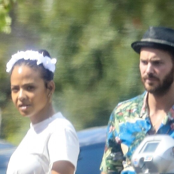 Exclusif - Christina Milian et M. Pokora ont été aperçus en train de prendre des photos dans les rues de Los Angeles, le 11 mai 2019.