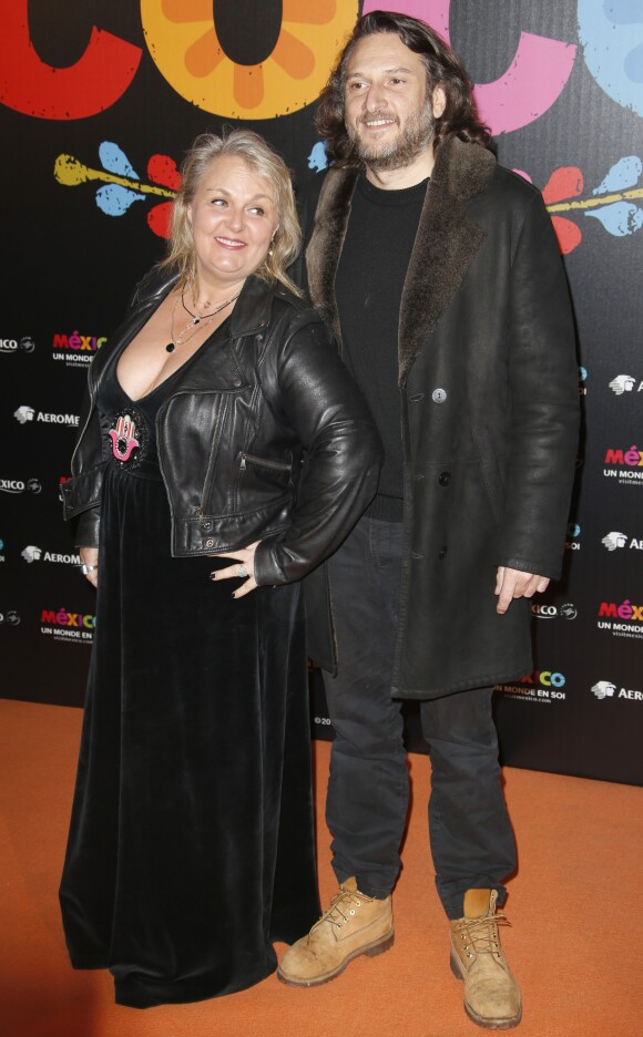 Valérie Damidot et son compagnon Régis Viogeat à la projection du film d'animation "Coco", Grand Rex de Paris, le 14 novembre 2017.