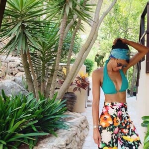 Sonia Rolland en vacances, pose sur Instagram. Août 2019