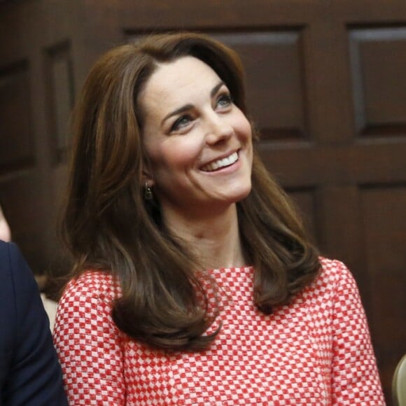 Le prince William, duc de Cambridge et Catherine Kate Middleton, la duchesse de Cambridge se rendent au "XLP mentoring programme project" à Londres le 11 mars 2016.