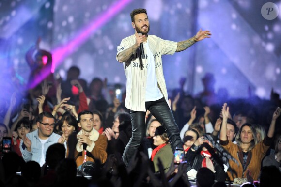 Matt Pokora (M Pokora) lors de l'enregistrement de l'émission "La Chanson Challenge 2019" aux Arènes de Nîmes, le 17 mai 2019. Et un nouveau programme autour de la chanson ! Le samedi 17 août prochain, TF1 lancera à 21h05 un nouveau divertissement baptisé "La chanson challenge". Durant cette émission produite par DMLSTV, plusieurs artistes français se lanceront des challenges autour de la musique. Pendant deux mois, ces chanteurs et comédiens se sont lancé à tour de rôle des défis sur les réseaux sociaux : interpréter un titre à l'opposé de leur univers habituel. © Guillaume Gaffiot/Bestimage