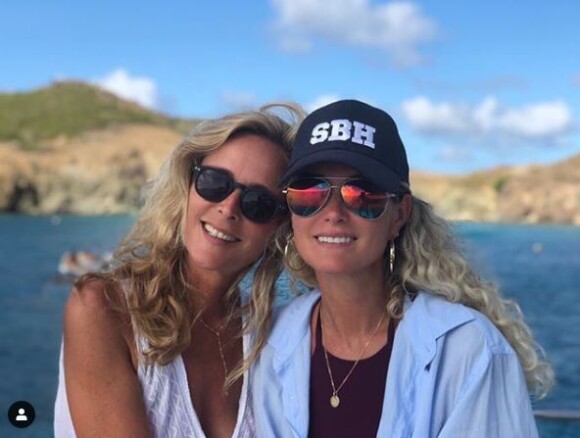 Marie Poniatowski publie une photo avec Laeticia Hallyday lors de leurs vacances à Saint-Barthélemy. Août 2018.