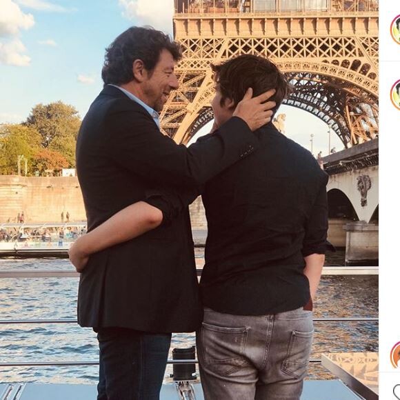 Patrick Bruel célèbre les 16 ans de son fils Oscar lors d'une croisière Ducasse sur Seine, à Paris, le 19 août 2019. 