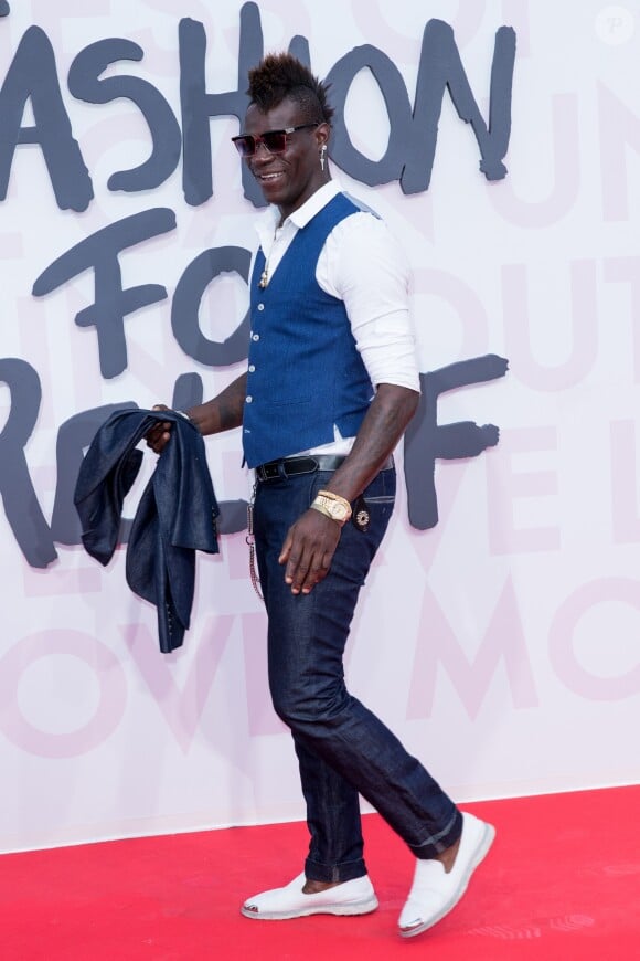 Mario Balotelli lors du photocall du défilé de mode "Fashion For Relief" lors du 71ème Festival International du Film de Cannes, France, le 13 mai 2018. © Cyril Moreau/Bestimage