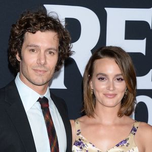 Adam Brody et sa femme Leighton Meester à la première du film "Ready or Not" au cinéma ArcLight à Los Angeles, Californie, Etats-Unis, le 19 août 2019.