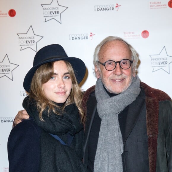 Patrice Laffont et sa fille Mathilde - Photocall de la soirée Innocence Forever au théâtre du gymnase à Paris le 26 novembre 2018. Cette soirée a été organisée par l'association Innocence en danger (IED) qui est un mouvement mondial de protection des enfants contre toutes formes de violences notamment sexuelles, présent dans de nombreux pays et partenaire d'associations internationales actives dans la lutte contre la pédo-criminalité. © Cyril Moreau-Pierre Perusseau/Bestimage