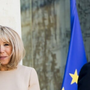 Le président Emmanuel Macron et la première dame Brigitte Macron - Le président de la République française reçoit le premier ministre de la République Hellénique au palais de l'Elysée à Paris le 22 août 2019. © JB Autissier / Panoramic / Bestimage