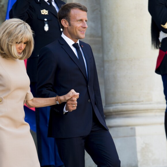 Le président Emmanuel Macron et la première dame Brigitte Macron - Le président de la République française reçoit le premier ministre de la République Hellénique au palais de l'Elysée à Paris le 22 août 2019. © JB Autissier / Panoramic / Bestimage